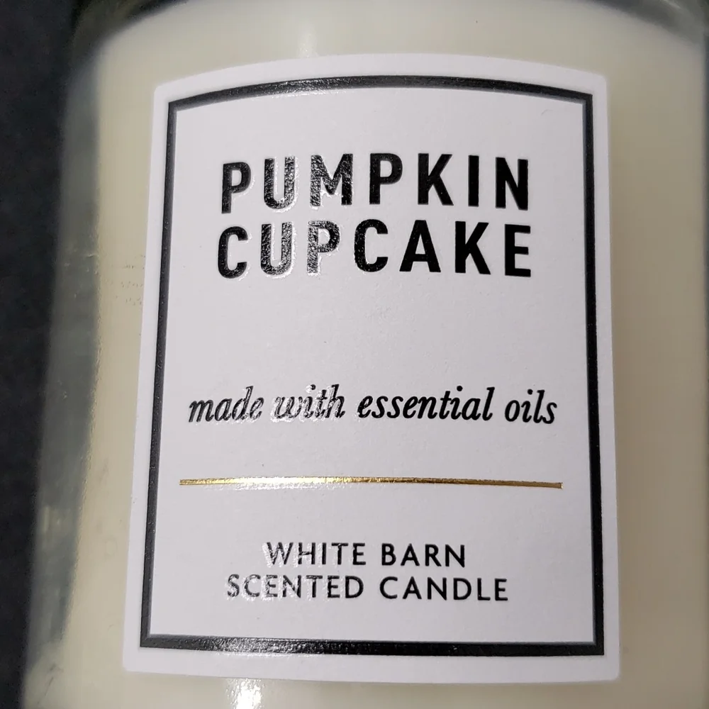 *❣3/25❣ - Bath & Body Works - PUMPKIN CUPCAKE - Candle - Picture 2 of 5